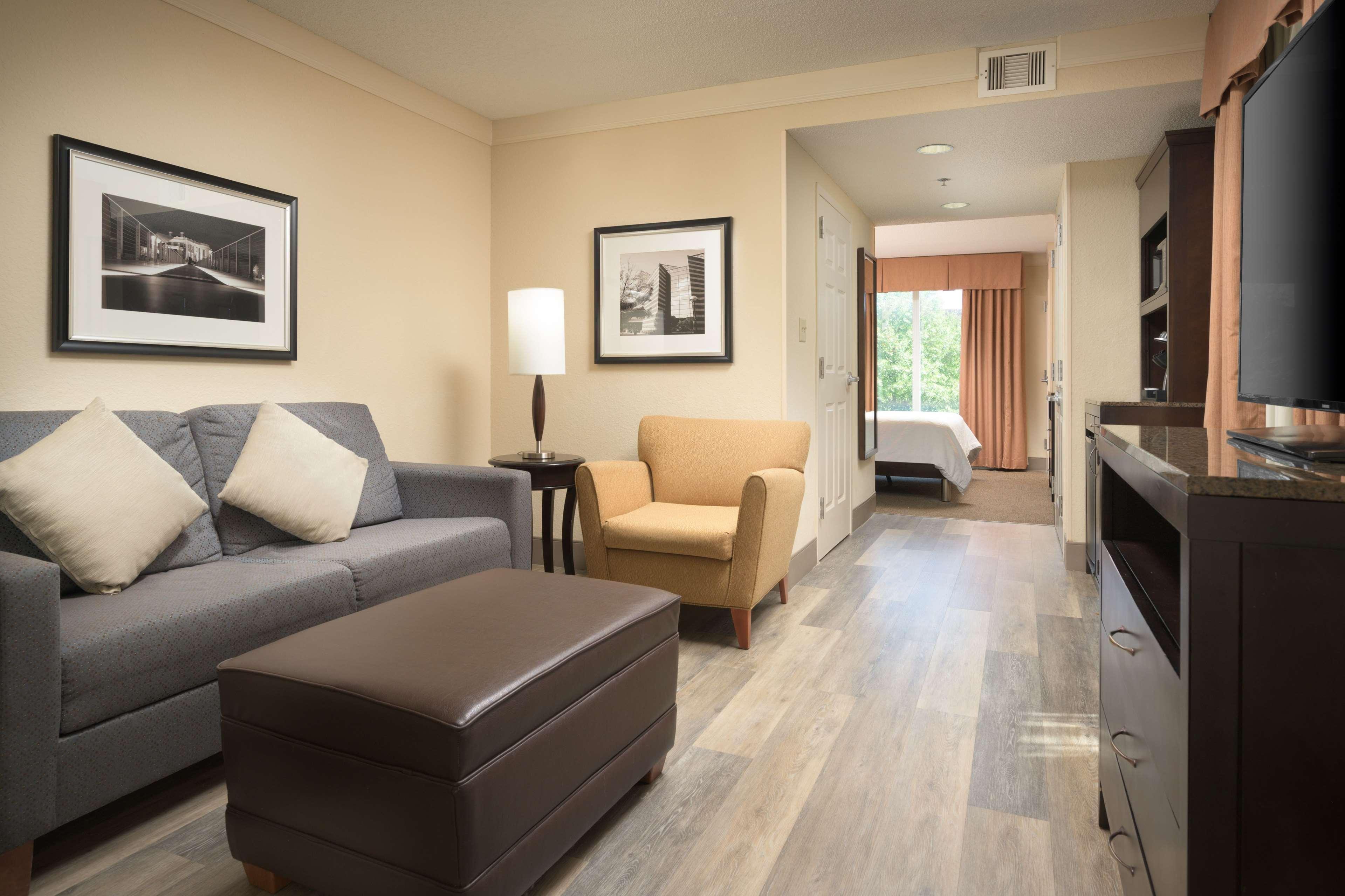 Hilton Garden Inn Chattanooga Downtown Bagian luar foto