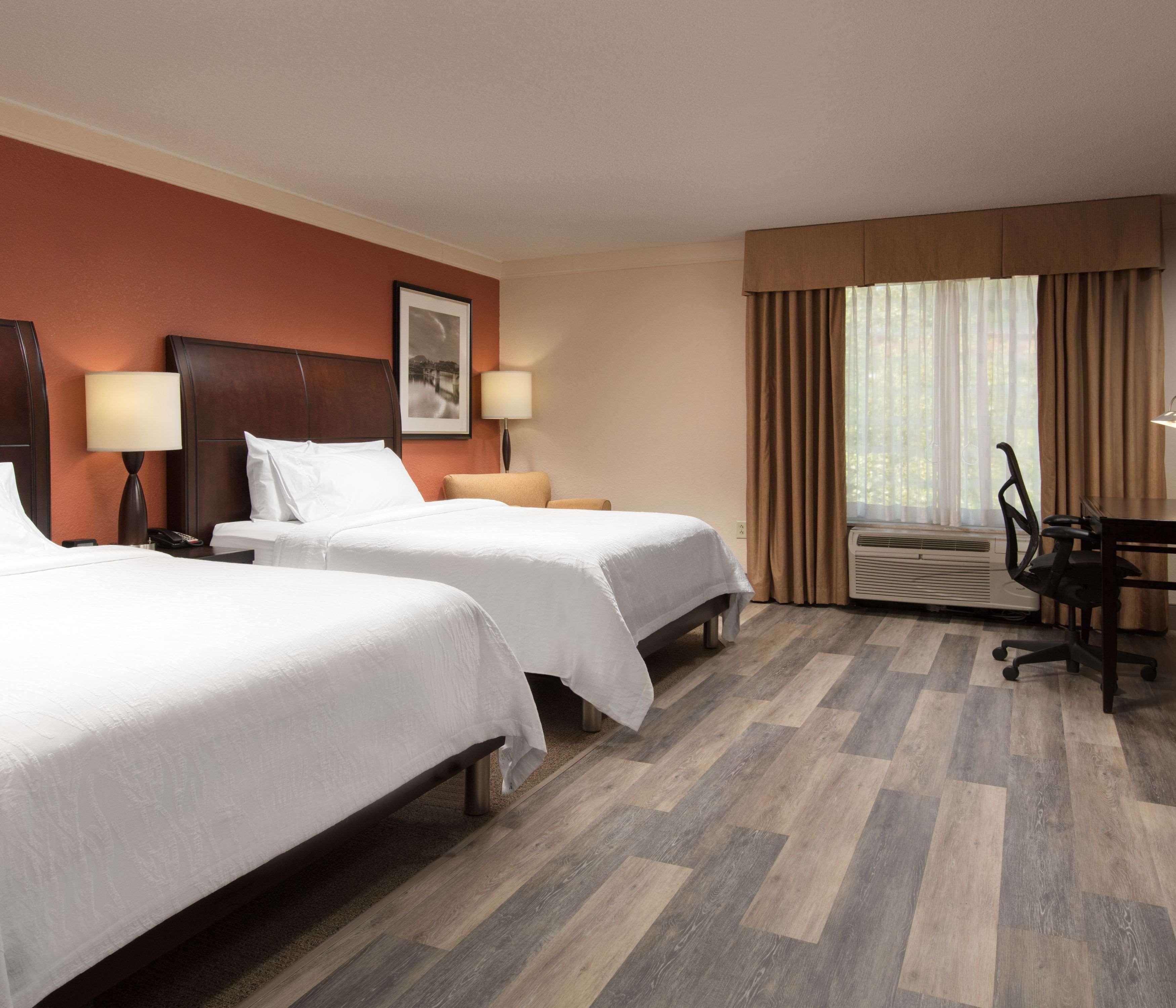 Hilton Garden Inn Chattanooga Downtown Bagian luar foto