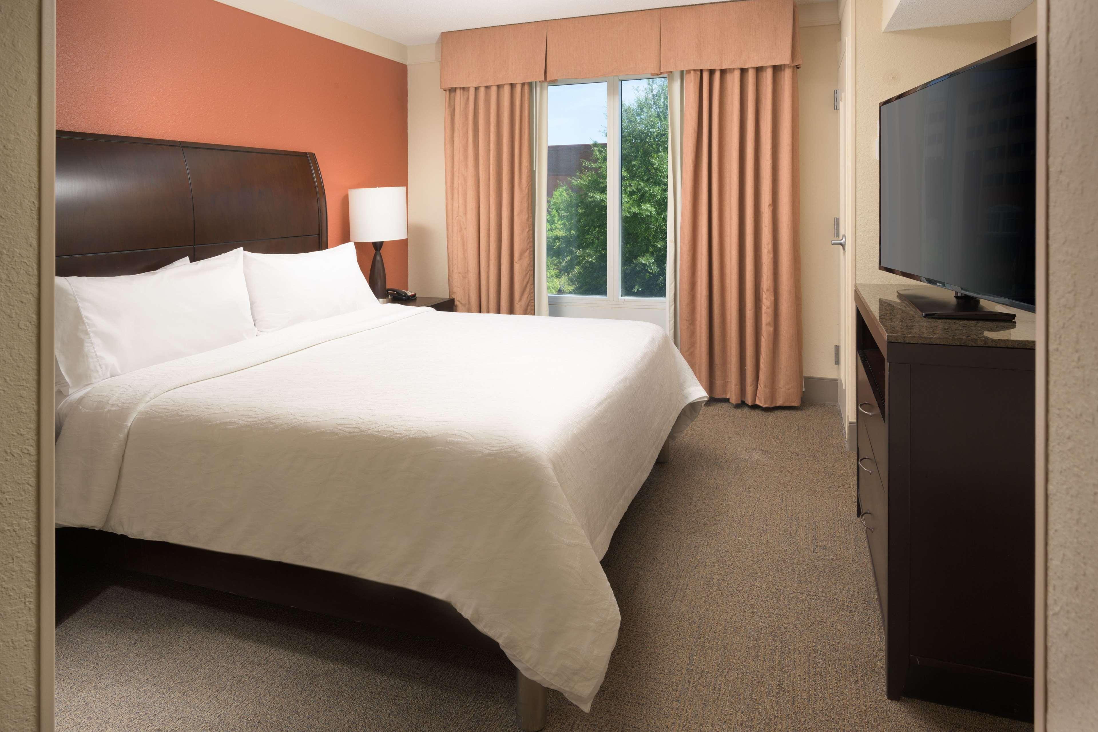 Hilton Garden Inn Chattanooga Downtown Bagian luar foto