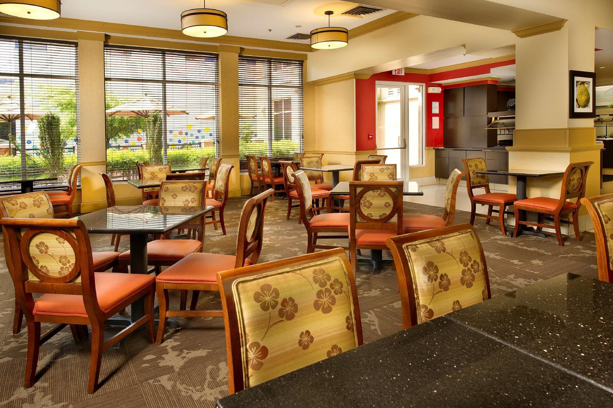 Hilton Garden Inn Chattanooga Downtown Restoran foto