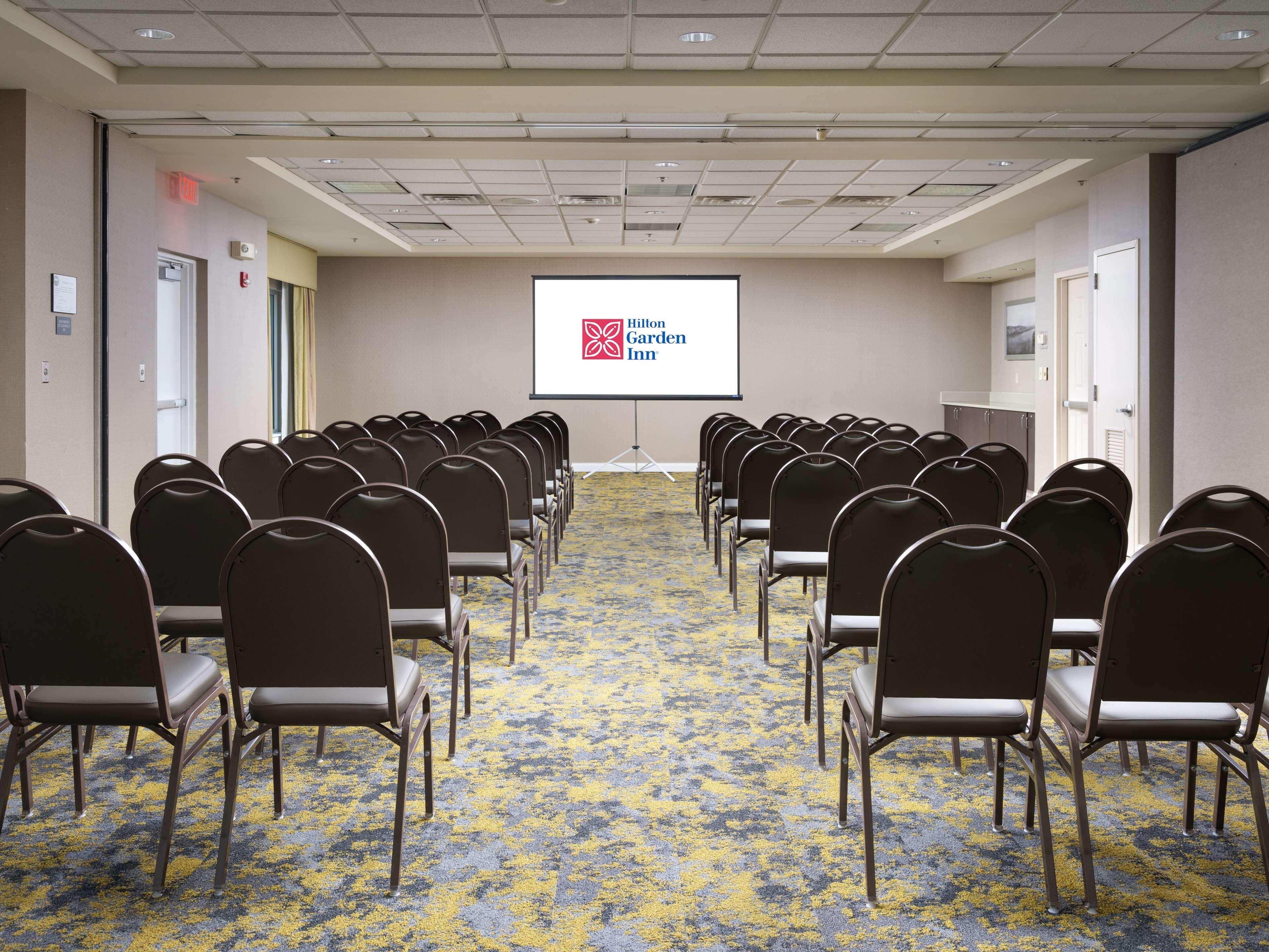 Hilton Garden Inn Chattanooga Downtown Bagian luar foto