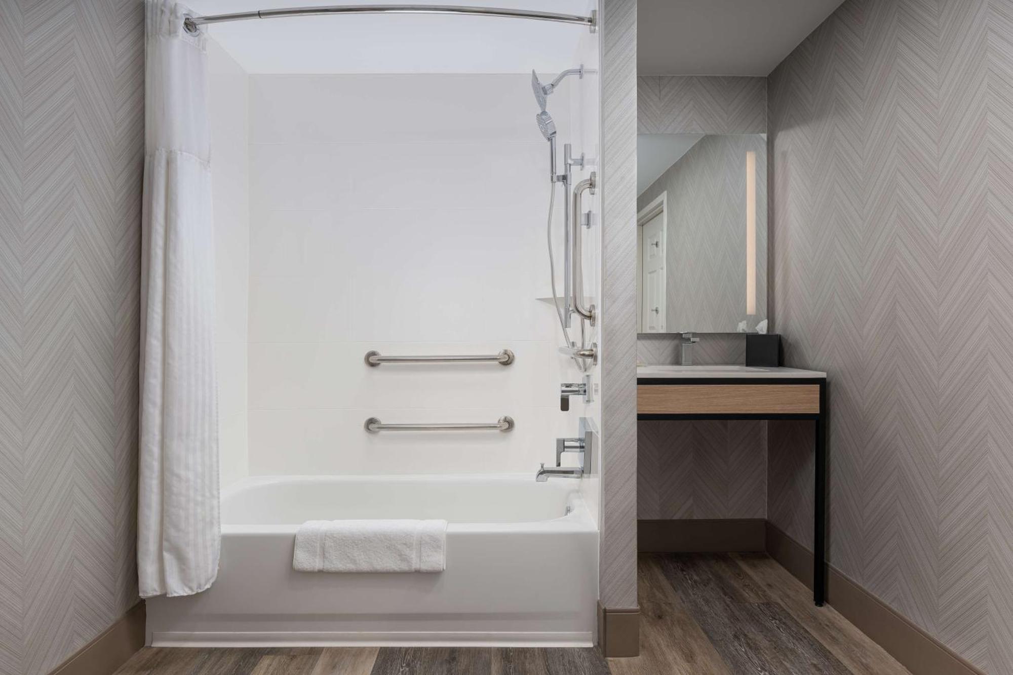 Hilton Garden Inn Chattanooga Downtown Bagian luar foto
