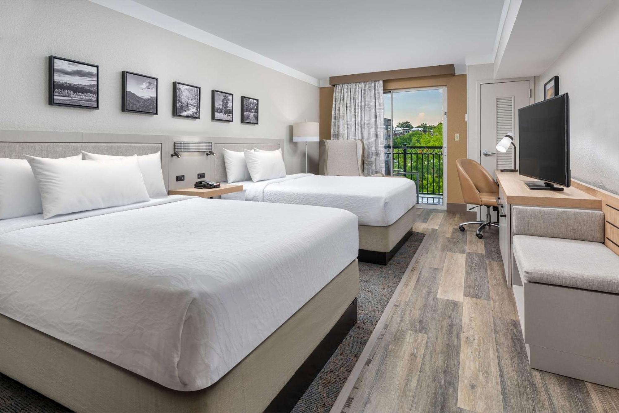Hilton Garden Inn Chattanooga Downtown Bagian luar foto