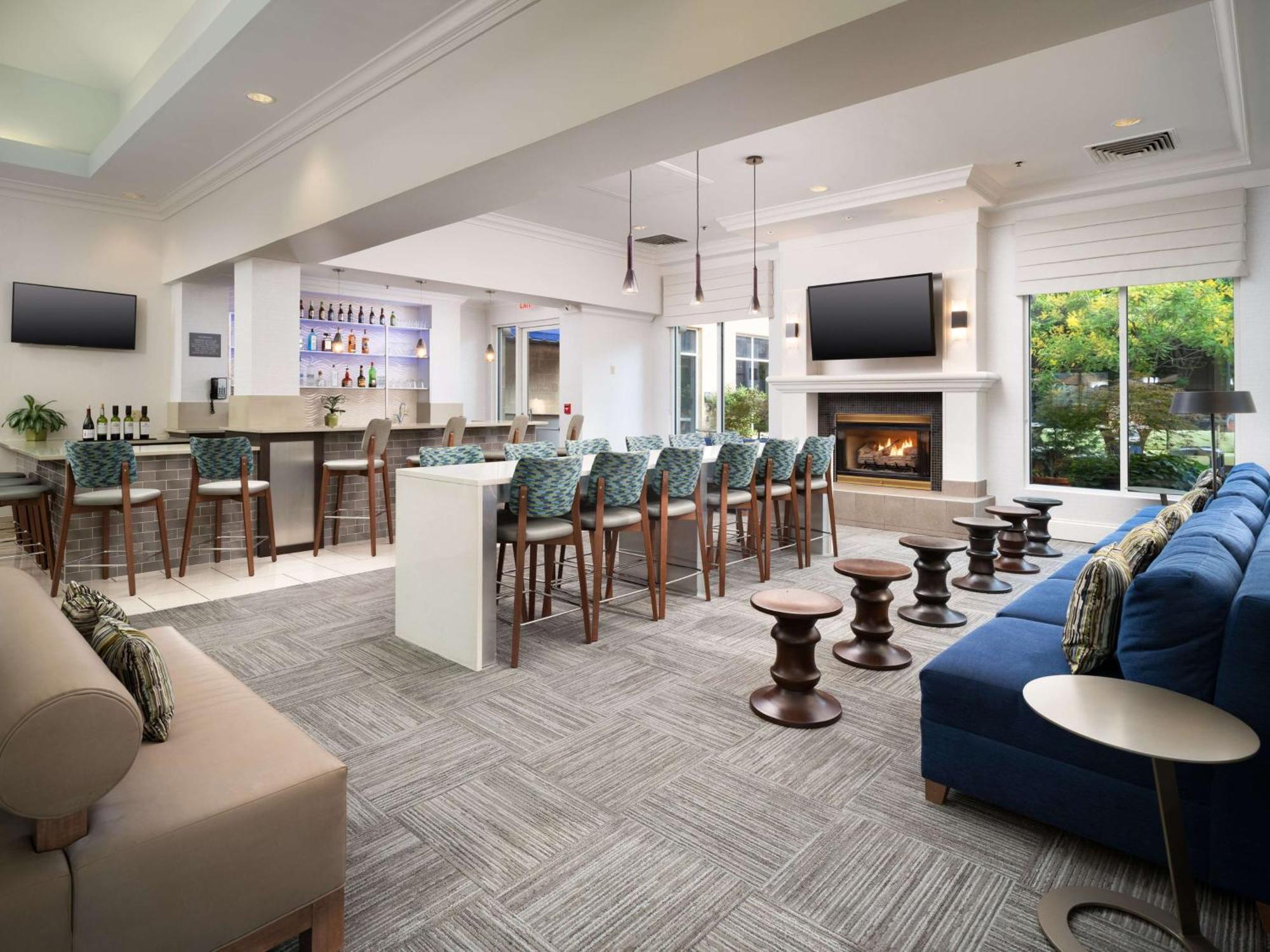 Hilton Garden Inn Chattanooga Downtown Bagian luar foto