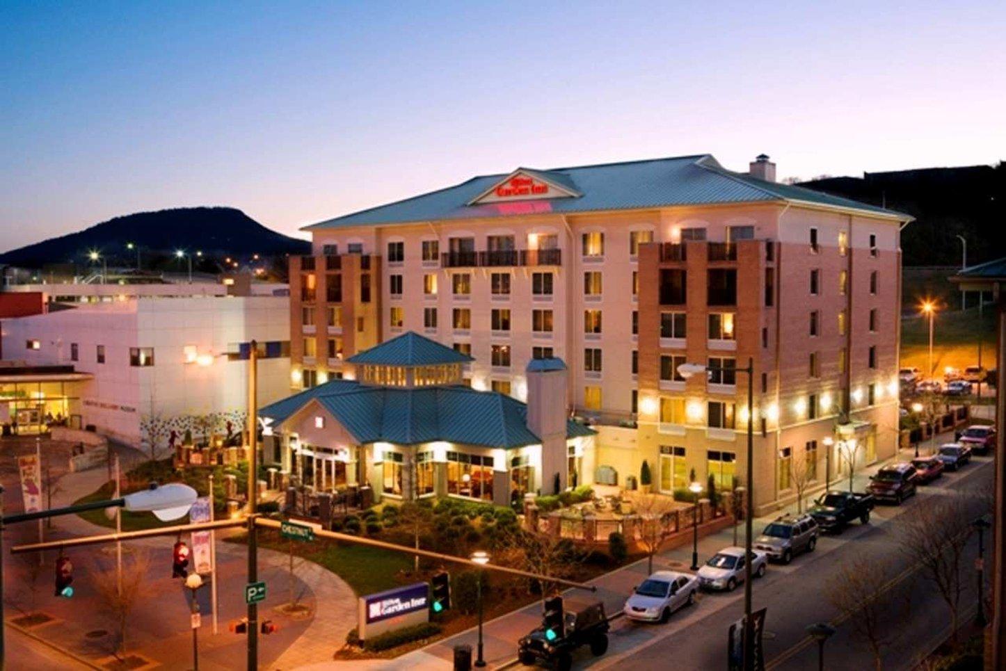 Hilton Garden Inn Chattanooga Downtown Bagian luar foto